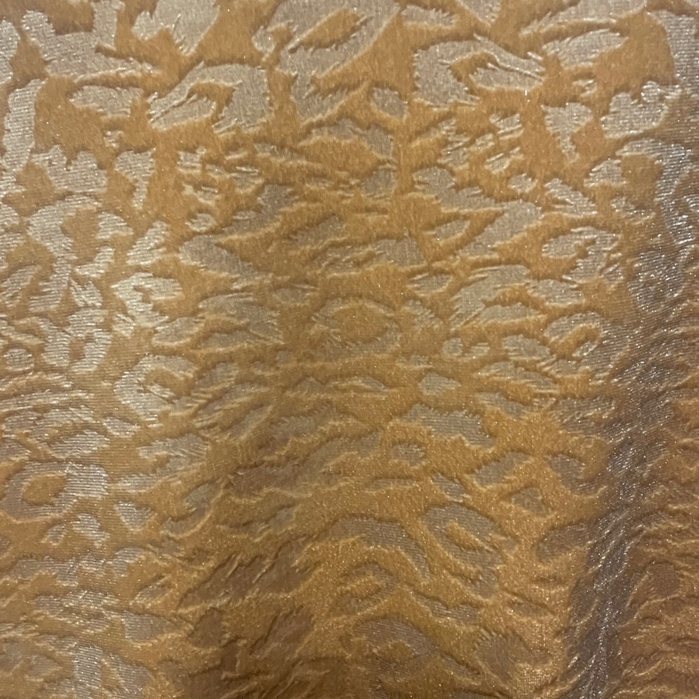 🤗🤗🤗BOGOHO 🤗🤗🤗Cato Golden Textured Long Sleeve Top—XL - Picture 3 of 8